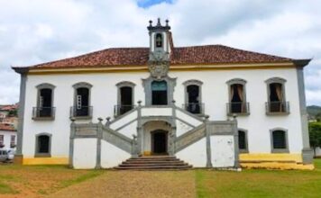 Câmara de Mariana faz campanha para arrecadar itens de higiene para mulheres em situação de rua Câmara de Mariana faz campanha para arrecadar itens de higiene para mulheres em situação de rua