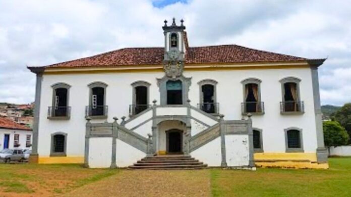 Câmara de Mariana faz campanha para arrecadar itens de higiene para mulheres em situação de rua Câmara de Mariana faz campanha para arrecadar itens de higiene para mulheres em situação de rua