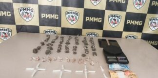 Itabirito: crack, cocaína e maconha são apreendidos pela PM no Praia Itabirito: crack, cocaína e maconha são apreendidos pela PM no Praia
