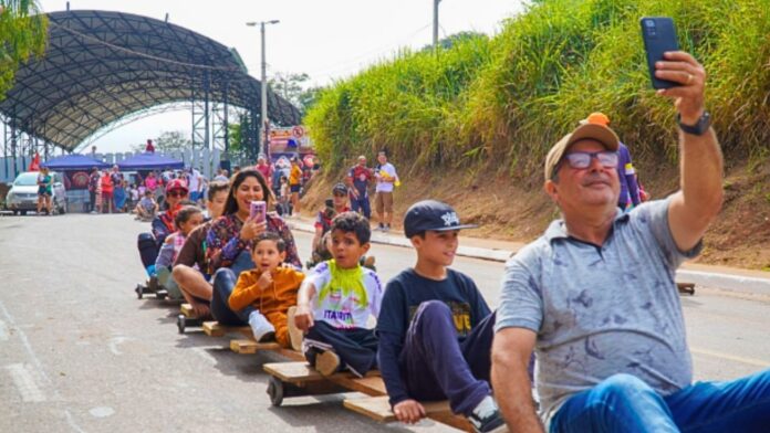 Festival de Carrinho de Rolimã reúne famílias e movimenta Itabirito Festival de Carrinho de Rolimã reúne famílias e movimenta Itabirito