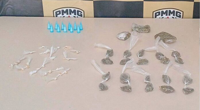 Itabirito: PM apreende crack, cocaína e maconha na Vila Gonçalo Itabirito: PM apreende crack, cocaína e maconha na Vila Gonçalo