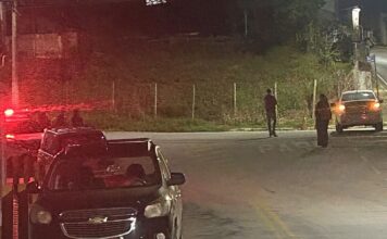 Itabirito: acidente entre moto e carro deixa mulher ferida no Matozinhos Itabirito: acidente entre moto e carro deixa mulher ferida no Matozinhos