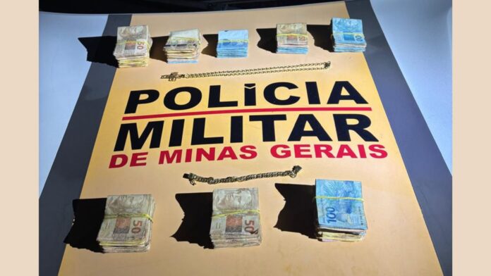 BR-356, Itabirito: motorista em Corolla rumo a Mariana se dá mal ao tentar passar pela PMRv com R$ 40 mil