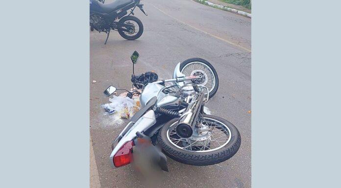 GCM, Itabirito: motoqueiro sem CNH foge de blitz em alta velocidade, bate e é preso com placa clonada GCM, Itabirito: motoqueiro sem CNH foge de blitz em alta velocidade, bate e é preso com placa clonada