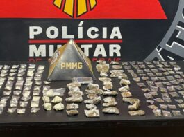 Itabirito: menor corre pra casa, mas é pego com maconha, 67 porções de cocaína e 75 buchas de skunk Itabirito: menor corre pra casa, mas é pego com maconha, 67 porções de cocaína e 75 buchas de skunk