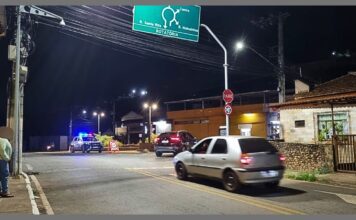 Itabirito: estudante de 12 anos fratura perna ao ser atropelada perto da rotatória da Ponte da Açucena Itabirito: estudante adolescente fratura perna ao ser atropelada perto da rotatória da Ponte da Açucena