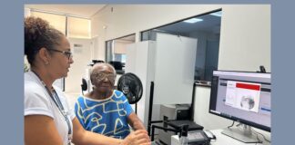 Ephigenia (103 anos) vai ao CAC para ter sua nova identidade e se torna a mais idosa atendida de Itabirito Ephigenia (103 anos) vai ao CAC para ter sua nova identidade e se torna a mais idosa atendida de Itabirito
