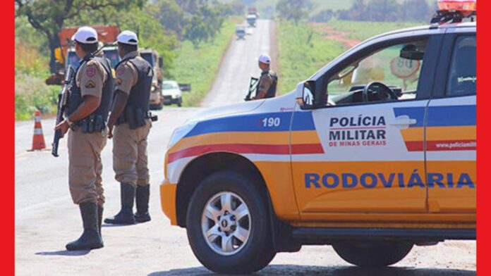PMRv prende na MG-030 foragido ligado ao Comando Vermelho com ficha criminal em Ouro Preto PMRv prende na MG-030 foragido ligado ao Comando Vermelho com ficha criminal em Ouro Preto