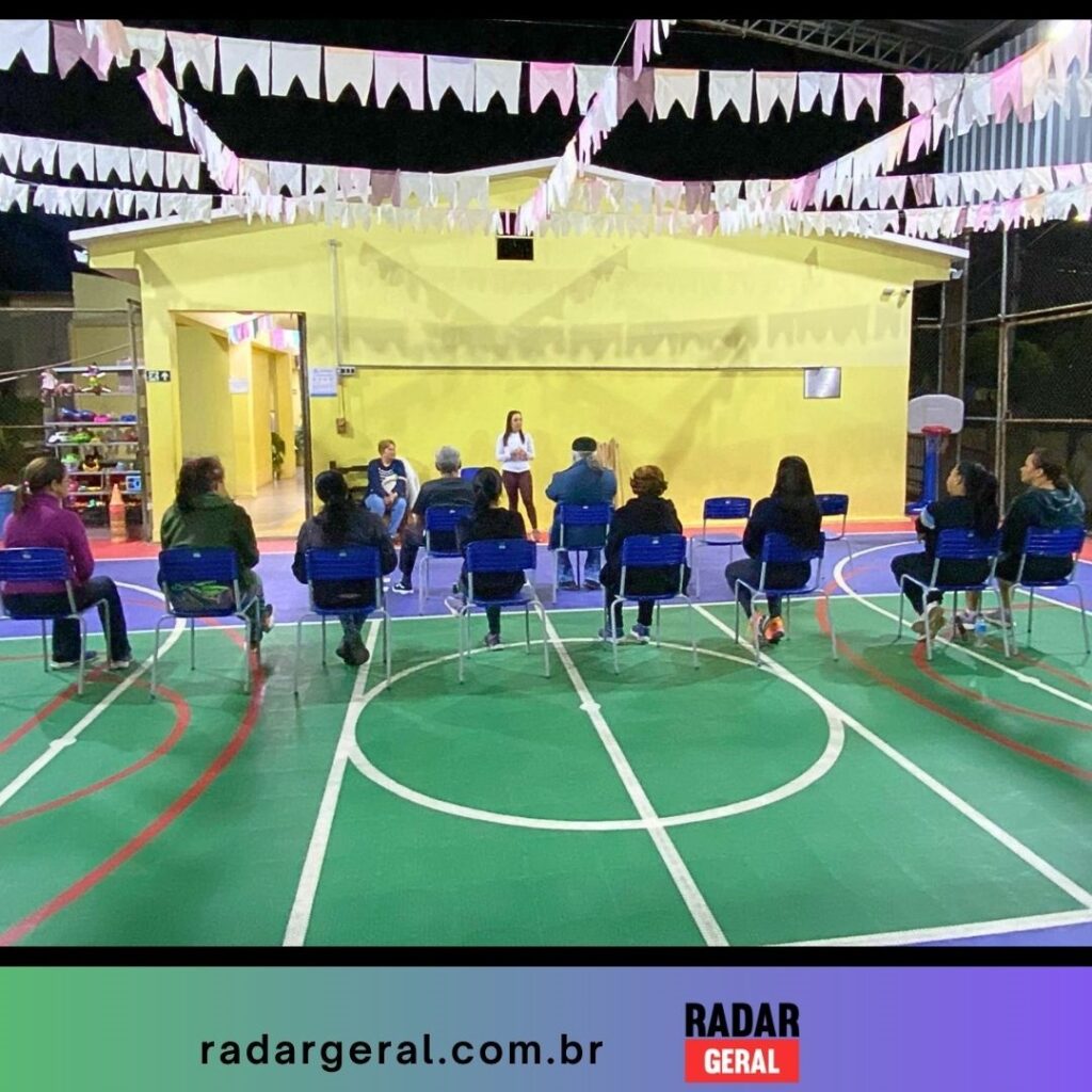 Aula de pilares, com a fisioterapeuta Damiane, em São Gonçalo do Bação - Foto Divulgação