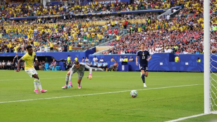 Vini Jr. marca o primeiro gol do Brasil sobre a Escócia • Marc Atkins/Getty Images/Via Fifa