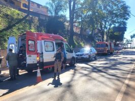 Itabirito: acidente deixa jovem motociclista com suspeita de rompimento de tendão; ao todo, 2 feridos Itabirito: acidente deixa jovem motociclista com suspeita de rompimento de tendão; ao todo, 2 feridos