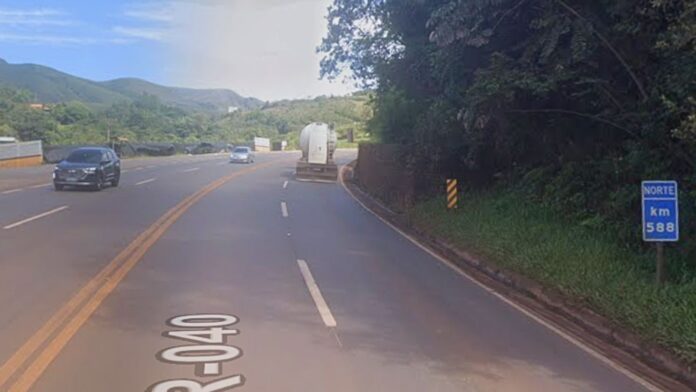 BR-040, Itabirito: batida entre ônibus e carro deixa ferido perto da Celinha