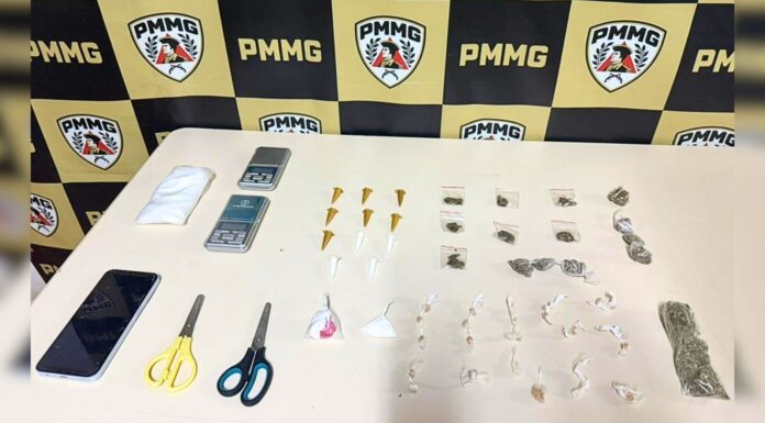 Itabirito: homem tenta se desfazer de drogas ao avistar viatura da PM e acaba preso na Vila Gonçalo Itabirito: homem tenta se desfazer de drogas ao avistar viatura da PM e acaba preso na Vila Gonçalo