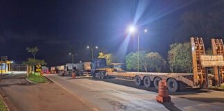BR-356, Barreira de Itabirito: PMRv retém 7 veículos de carga e flagra motorista dirigindo há quase 24 horas BR-356, Barreira de Itabirito: PMRv retém 7 veículos de carga e flagra motorista dirigindo há quase 24 horas
