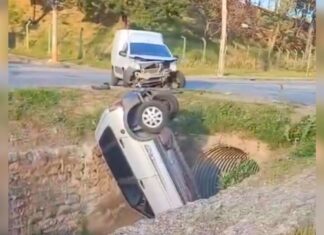 Após batida, carro cai em córrego na Grande BH; VEJA VÍDEO Após batida, carro cai em córrego na Grande BH; VEJA VÍDEO