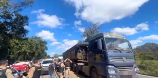 BR-040: família é feita refém e criminosos fogem após perseguição e troca de tiros com a polícia; VÍDEO BR-040: família é feita refém e criminosos fogem após perseguição e troca de tiros com a polícia