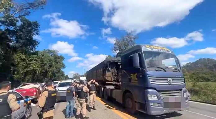 BR-040: família é feita refém e criminosos fogem após perseguição e troca de tiros com a polícia; VÍDEO BR-040: família é feita refém e criminosos fogem após perseguição e troca de tiros com a polícia