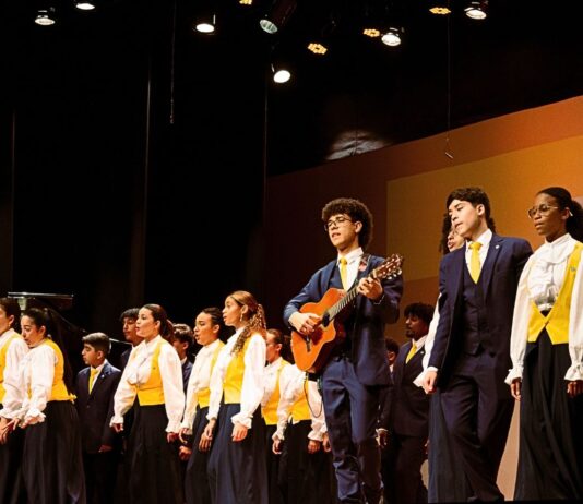Canarinhos de Itabirito recebem Coral Cantus Firmus em encontro que celebra os 53 anos da instituição Canarinhos de Itabirito recebem Coral Cantus Firmus em encontro que celebra os 53 anos da instituição