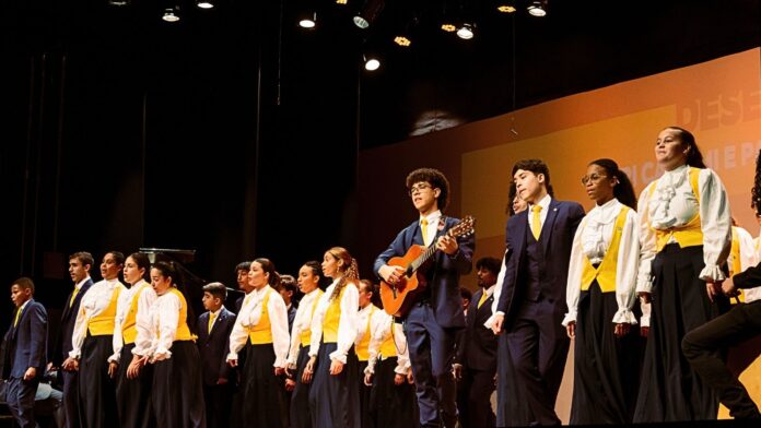 Canarinhos de Itabirito recebem Coral Cantus Firmus em encontro que celebra os 53 anos da instituição Canarinhos de Itabirito recebem Coral Cantus Firmus em encontro que celebra os 53 anos da instituição