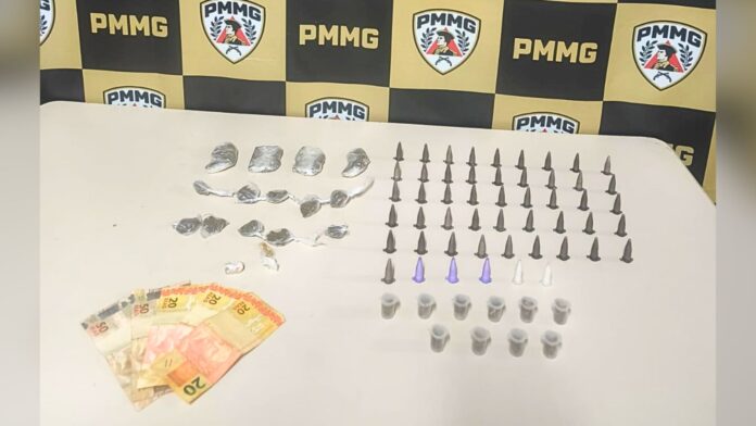 Homem é preso com skunk, crack, cocaína e maconha no Padre Adelmo Homem é preso com skunk, crack, cocaína e maconha no Padre Adelmo