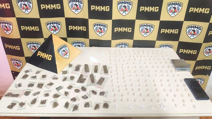 Itabirito: adolescente é pego com 168 pedras de crack, cocaína e maconha no Padre Adelmo
