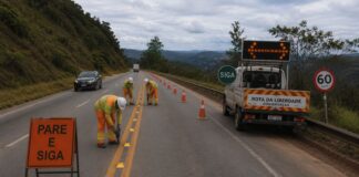 BR-356: Rota da Liberdade divulga programação de obras e manutenção nas rodovias da região Motoristas devem redobrar a atenção durante obras na Serra da Santa. Foto Ilustrativa feita pelo Radar Geral com Inteligência Artificial