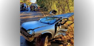 Choque entre carros deixa 1 morto e 5 feridos na MGC-135 Choque entre carros deixa 1 morto e 5 feridos na MGC-135