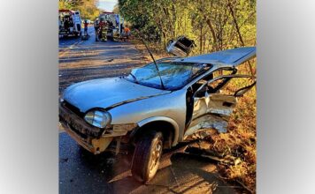 Choque entre carros deixa 1 morto e 5 feridos na MGC-135 Choque entre carros deixa 1 morto e 5 feridos na MGC-135