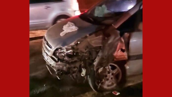 Acesso 2 de Itabirito: carreta dá preferência, Civic tenta acessar a BR-356 e acaba atingido por Zafira Acesso 2 de Itabirito: carreta dá preferência, Civic tenta acessar a BR-356 e acaba atingido por Zafira