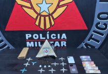 Tenta fugir pelo telhado do vizinho, mas acaba preso com comparsa, drogas e arma em Mariana Tenta fugir pelo telhado do vizinho, mas acaba preso com comparsa, drogas e arma em Mariana