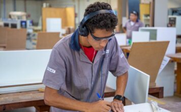 Mais de 90% de chance de emprego: o atrativo que está conquistando os jovens da Geração Z de MG