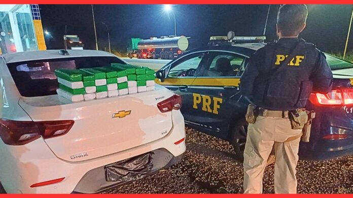 Homem é preso e adolescente apreendido com 30 kg de maconha que seriam levados para Itabirito Homem é preso e adolescente apreendido com 30 kg de maconha que seriam levados para Itabirito