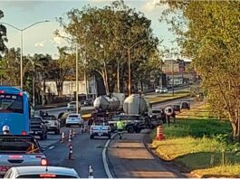 BR-040: motociclista fica ferido após colisão com carreta no Jardim Canadá BR-040: motociclista fica ferido após colisão com carreta no Jardim Canadá