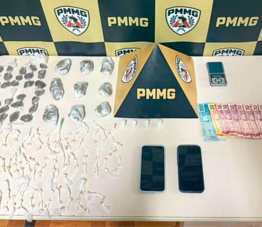 Itabirito: adolescentes de 16 anos são apreendidos com cocaína, crack e maconha no Padre Adelmo Itabirito: adolescentes de 16 anos são apreendidos com cocaína, crack e maconha no Padre Adelmo