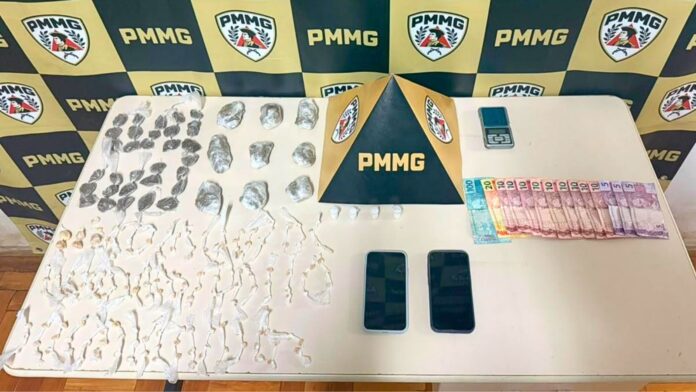 Itabirito: adolescentes de 16 anos são apreendidos com cocaína, crack e maconha no Padre Adelmo Itabirito: adolescentes de 16 anos são apreendidos com cocaína, crack e maconha no Padre Adelmo