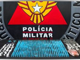 741 pinos de cocaína, moto clonada e munições: ação da PM em Mariana termina com 1 preso 741 pinos de cocaína, moto clonada e munições: ação da PM em Mariana termina com 1 preso