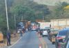 Mariana: acidente entre carreta e moto deixa uma pessoa morta na MG-262 Mariana: acidente entre carreta e moto deixa uma pessoa morta na MG-262