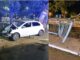 Carro acerta violentamente guarda-corpo às margens do Rio Itabirito Carro acerta violentamente guarda-corpo às margens do Rio Itabirito