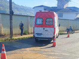 Jovem fica ferido após acidente envolvendo moto e carro no Álvaro Maia, em Itabirito Jovem fica ferido após acidente envolvendo moto e carro no Álvaro Maia, em Itabirito