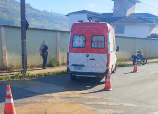 Jovem fica ferido após acidente envolvendo moto e carro no Álvaro Maia, em Itabirito Jovem fica ferido após acidente envolvendo moto e carro no Álvaro Maia, em Itabirito