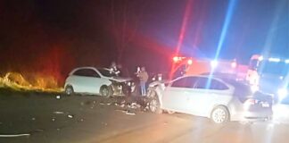 Itabirito: colisão entre carros deixa vítima presa às ferragens na BR-356, entre a UPA e o Jeca Tatu Itabirito: colisão entre carros deixa vítima presa às ferragens na BR-356, entre a UPA e o Jeca Tatu