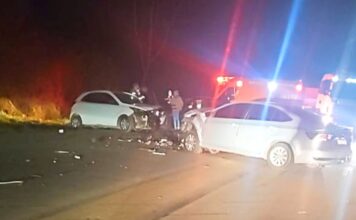 Itabirito: colisão entre carros deixa vítima presa às ferragens na BR-356, entre a UPA e o Jeca Tatu Itabirito: colisão entre carros deixa vítima presa às ferragens na BR-356, entre a UPA e o Jeca Tatu