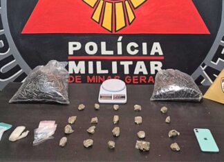Mariana: denúncia leva PM a apreender adolescente (de 16 anos) por tráfico de drogas no Prainha Mariana: denúncia leva PM a apreender adolescente (de 16 anos) por tráfico de drogas no Prainha