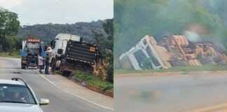 Carreta é destombada na BR-356, em Cachoeira do Campo; causa do acidente é apurada Carreta é destombada na BR-356, em Cachoeira do Campo; causa do acidente é apurada
