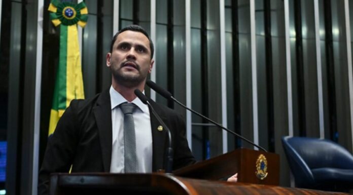 O candidato em quem o próprio partido diz não confiar