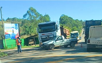 BR-356: colisão entre picape e carreta deixa passageiro ferido próximo aos Coelhos, em Ouro Preto BR-356: colisão entre picape e carreta deixa passageiro ferido próximo aos Coelhos, em Ouro Preto