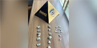 Homem é preso com crack, cocaína e maconha na Vila Gonçalo, em Itabirito Homem é preso com crack, cocaína e maconha na Vila Gonçalo, em Itabirito