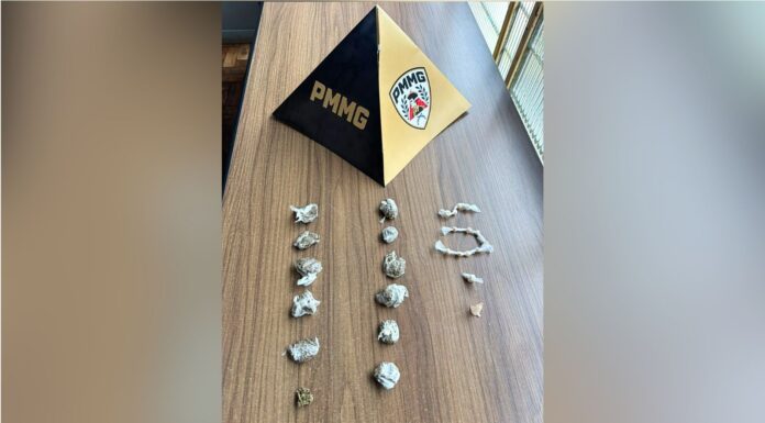 Homem é preso com crack, cocaína e maconha na Vila Gonçalo, em Itabirito Homem é preso com crack, cocaína e maconha na Vila Gonçalo, em Itabirito