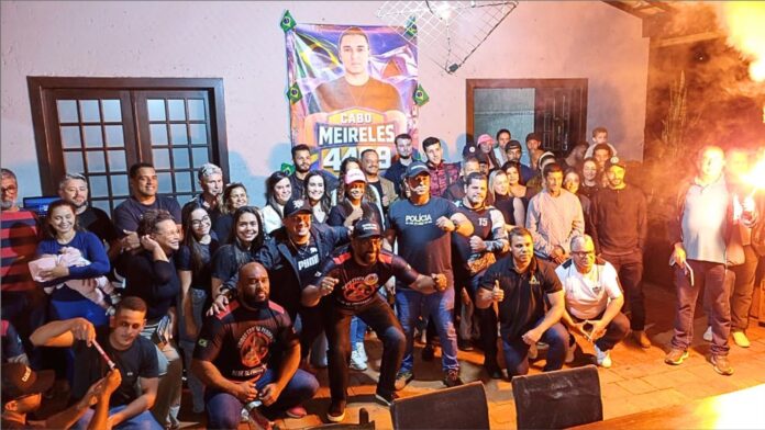 Indireta a candidatos de Itabirito: Cabo Meireles diz que só querem 'cacifar' o nome; 'Voto jogado fora' Indireta a candidatos de Itabirito: Cabo Meireles diz que só querem 'cacifar' o nome; 'Voto jogado fora'