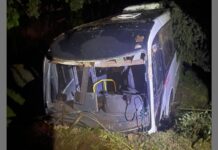 Itabirito: ônibus despenca em ribanceira de cerca de 100 metros e cai em córrego no São Mateus Itabirito: ônibus despenca em ribanceira de cerca de 100 metros e cai em córrego no São Mateus